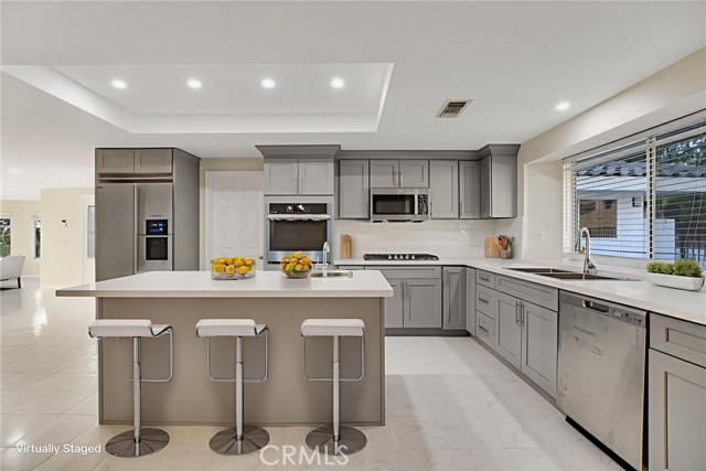 Detail Gallery Image 18 of 70 For 5385 Park Ln, San Bernardino,  CA 92404 - 3 Beds | 3 Baths