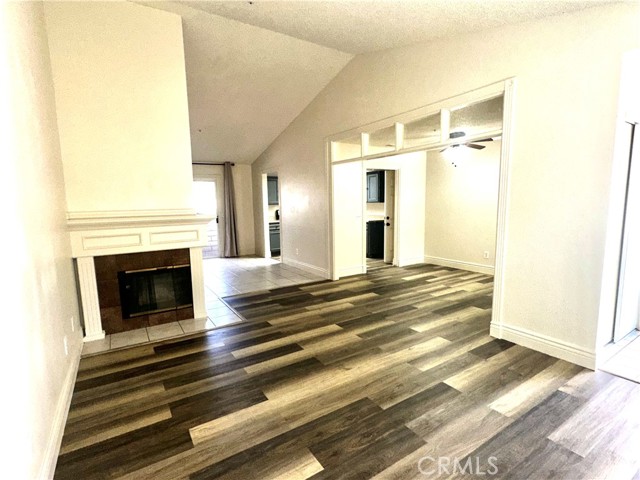 413 E James Street, Rialto CA: https://media.crmls.org/medias/84bc2ac0-8a58-4537-86b7-8e3c1fdf82fa.jpg