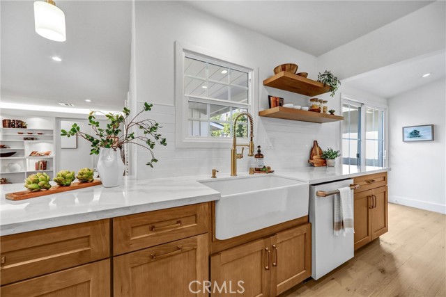 1035 Medford Road, Pasadena CA: https://media.crmls.org/medias/84bd6769-8131-48b4-84fb-f2889cc81e2b.jpg