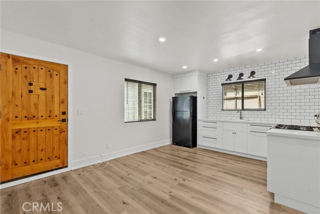 Detail Gallery Image 9 of 14 For 4732 Greenbush Ave, Sherman Oaks,  CA 91423 - 0 Beds | 1 Baths