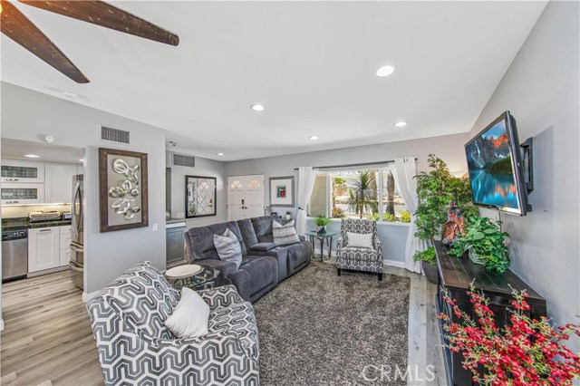 Image 4 for 73590 Golf Course LN #B