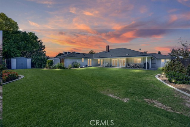 7705 Terry John Avenue, Bakersfield CA: https://media.crmls.org/medias/84beac9a-c92d-47c1-be4e-75234a439412.jpg