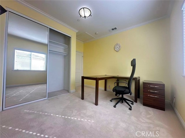 Detail Gallery Image 9 of 13 For 58 S Altadena Dr, Pasadena,  CA 91107 - 3 Beds | 3 Baths