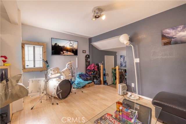 Detail Gallery Image 28 of 33 For 863 Ford Ln, Big Bear Lake,  CA 92315 - 4 Beds | 3/1 Baths