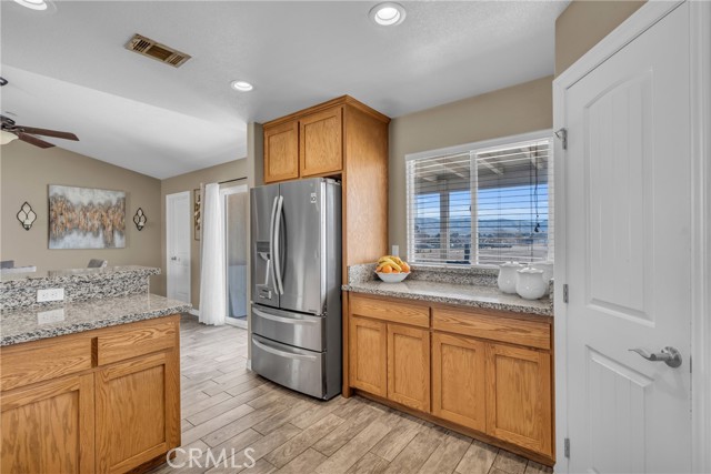 18177 Cherry St, Hesperia CA: https://media.crmls.org/medias/84c0117d-30c7-456c-9353-6e808eecc0f4.jpg