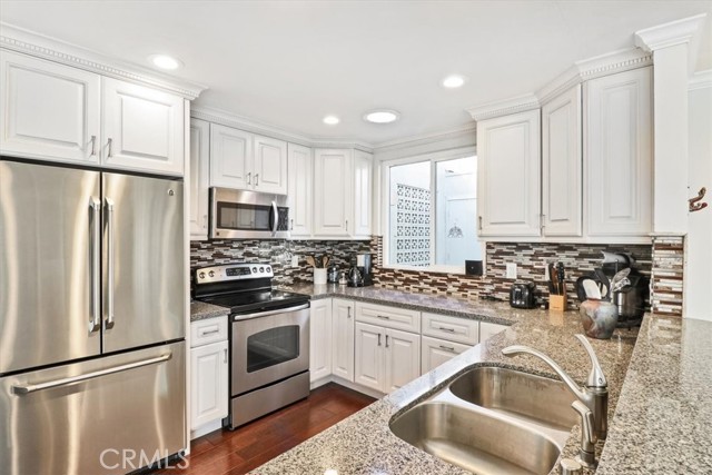 Detail Gallery Image 10 of 40 For 11 Avenida Castilla a,  Laguna Woods,  CA 92637 - 2 Beds | 1/1 Baths