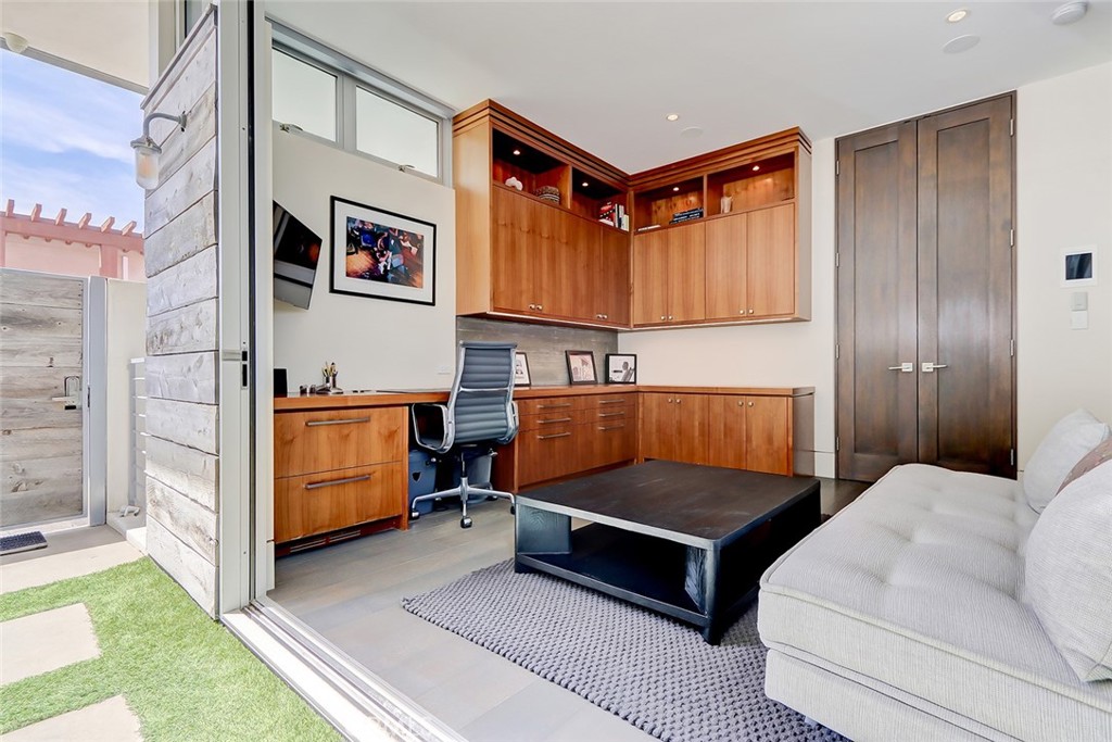 3208 Ocean Drive
