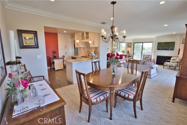 12400 MONTECITO Road, Seal Beach CA: https://media.crmls.org/medias/84c0c59b-3878-4d9a-ae7b-59ca169ba9be.jpg