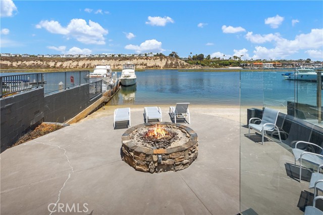 103 Yorktown, Newport Beach CA: https://media.crmls.org/medias/84c0ede1-2e6a-4781-b2cf-d984466fc4f4.jpg