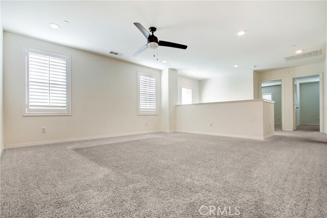 Detail Gallery Image 18 of 21 For 5594 Skimmer Dr, Jurupa Valley,  CA 91752 - 5 Beds | 3 Baths