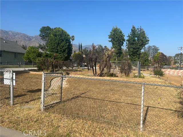 Detail Gallery Image 1 of 11 For 2262 Glenrose Ave, Altadena,  CA 91001 - – Beds | – Baths