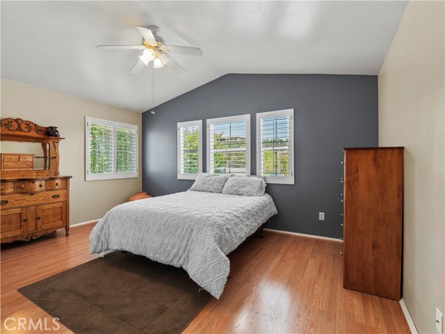 Detail Gallery Image 25 of 40 For 26332 Oakdale Canyon Ln, Canyon Country,  CA 91387 - 5 Beds | 3 Baths