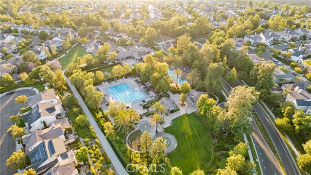 41 Ethereal Street, Ladera Ranch CA: https://media.crmls.org/medias/84c236ca-8f8e-4807-86f2-a0de589e038e.jpg
