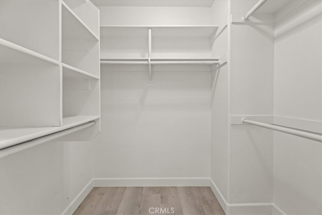 https://media.crmls.org/medias/84c23a38-48cc-4d68-8b15-663c2f288871.jpg?preset=X-Large