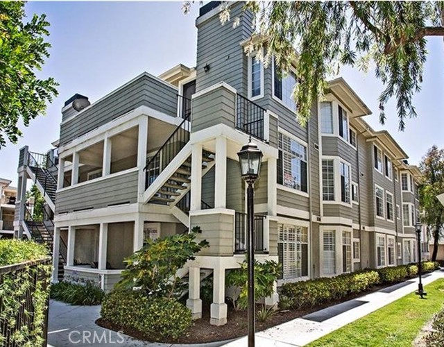 MLS# OC23136032