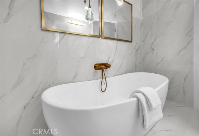 200 S Catalina Avenue, Redondo Beach CA: https://media.crmls.org/medias/84c295f5-aea3-4790-9898-ff7287a8f560.jpg