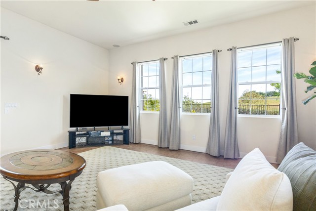 Detail Gallery Image 30 of 65 For 941 Vista Cerro Dr, Paso Robles,  CA 93446 - 4 Beds | 2/1 Baths