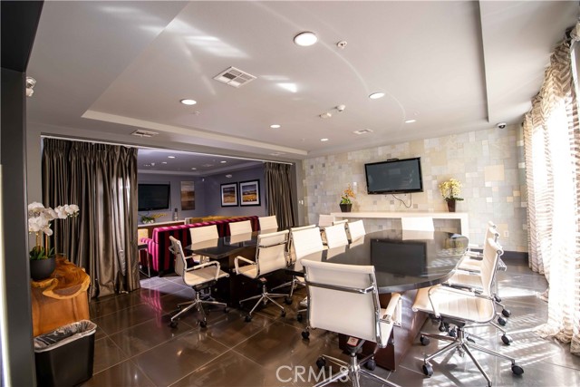 Detail Gallery Image 35 of 64 For 21301 Erwin St #237,  Woodland Hills,  CA 91367 - 2 Beds | 2 Baths