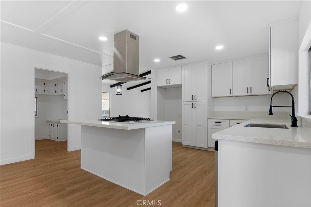 MLS #OC25240033 image #18