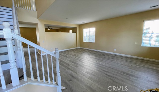 Detail Gallery Image 4 of 56 For 13977 Blue Ribbon Ln, Corona,  CA 92880 - 4 Beds | 3/1 Baths