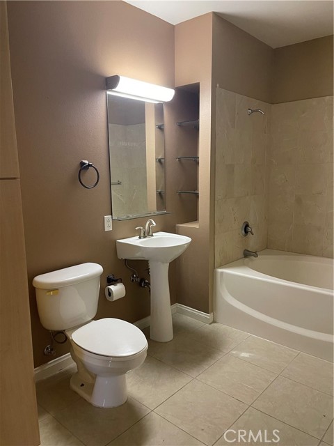 388 E Ocean Boulevard, Long Beach CA: https://media.crmls.org/medias/84c7ba91-296e-4d69-b9c6-ef51af3c4197.jpg