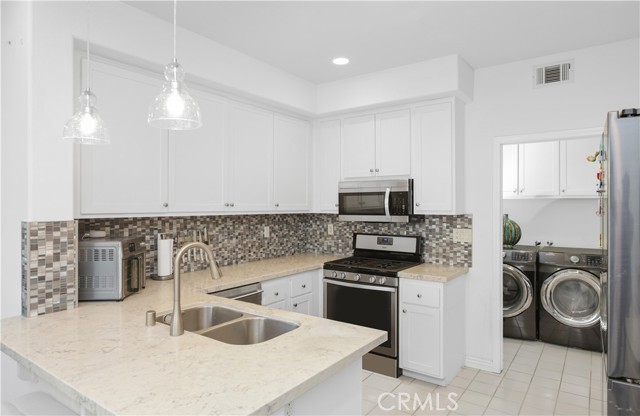 Detail Gallery Image 19 of 43 For 46 Promontory, Aliso Viejo,  CA 92656 - 2 Beds | 2/1 Baths