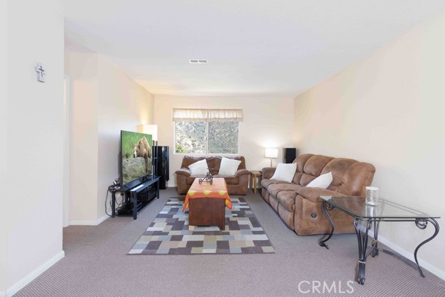 2441 Innsbruck Court, Pine Mountain Club CA: https://media.crmls.org/medias/84c90ea6-f82a-42ca-888a-1017da1cde93.jpg