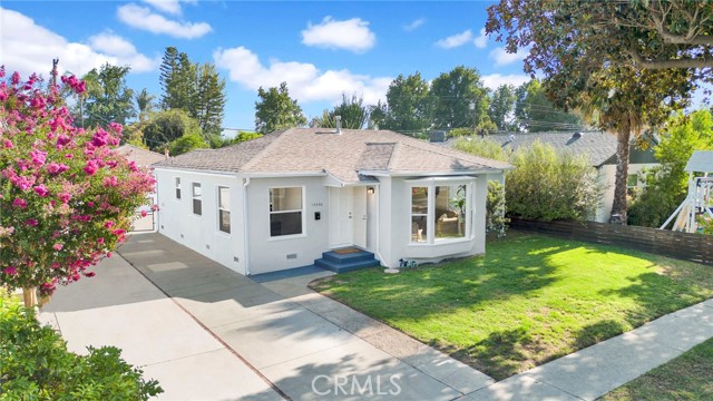 17350 Hamlin Street, Lake Balboa CA: https://media.crmls.org/medias/84c9850a-f129-47bb-b19d-ce69886a4fb5.jpg