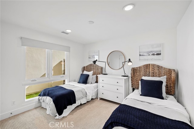 Detail Gallery Image 9 of 43 For 5512 Seashore, Newport Beach,  CA 92663 - 3 Beds | 3 Baths