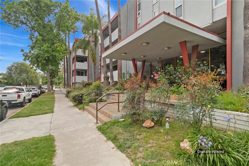 4915 Tyrone Avenue #136