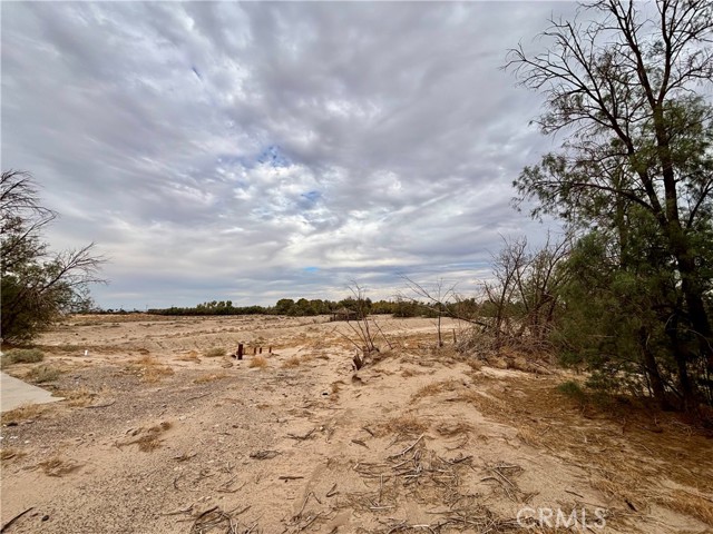 32900 Dune Road., Newberry Springs CA: https://media.crmls.org/medias/84ca40c3-b1bf-40a2-a30d-295fc3b1249e.jpg