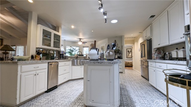 Detail Gallery Image 7 of 48 For 15004 Woodland Park Dr, Forest Ranch,  CA 95942 - 3 Beds | 2/1 Baths