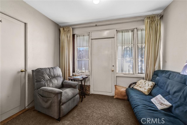 Detail Gallery Image 8 of 22 For 2405 Monte Vista, Pasadena,  CA 91107 - 4 Beds | 2 Baths