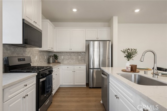 Detail Gallery Image 15 of 31 For 4229 E Carmel Privado, Ontario,  CA 91761 - 3 Beds | 2/1 Baths