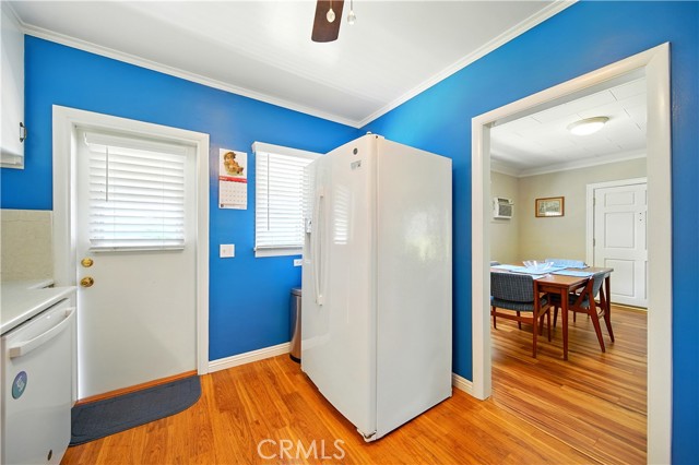 438 N Pasadena Avenue, Glendora CA: https://media.crmls.org/medias/84cc3b96-d2fd-4d41-b6fa-09437dbc8e66.jpg