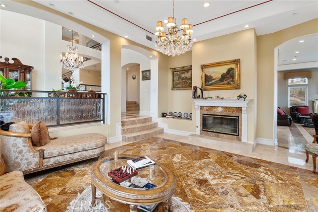 Detail Gallery Image 14 of 56 For 22470 Sueno Rd, Woodland Hills,  CA 91364 - 6 Beds | 7 Baths