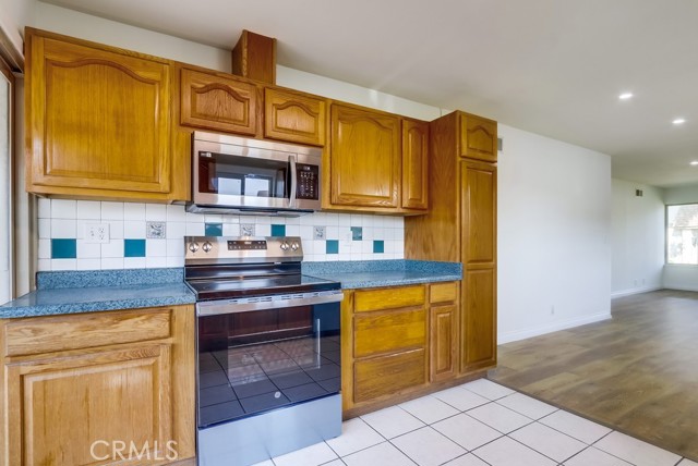8661 Windsor Circle, La Palma CA: https://media.crmls.org/medias/84cde478-4b23-4a5f-a7c5-b4f2bffca873.jpg