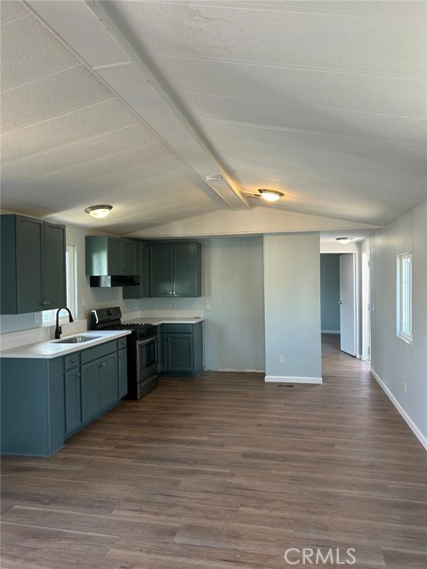 Detail Gallery Image 3 of 19 For 350 E San Jacinto #36,  Perris,  CA 92571 - 2 Beds | 2 Baths