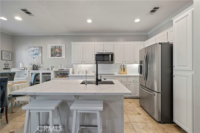 23402 Brookdale Lane, Valencia CA: https://media.crmls.org/medias/84ceadf0-a99b-4918-b974-818ac4b0d115.jpg