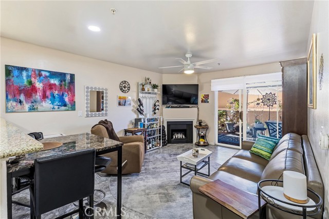 Detail Gallery Image 5 of 22 For 11410 Brookshire #117,  Downey,  CA 90241 - 1 Beds | 1 Baths