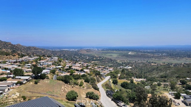 24425 Woolsey Canyon Road, West Hills CA: https://media.crmls.org/medias/84cf8e18-a7b7-457b-9a49-786a00d14e49.jpg