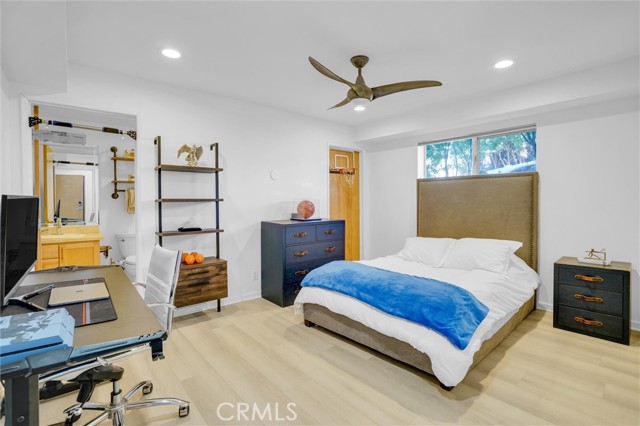 Detail Gallery Image 33 of 37 For 702 10th St, Hermosa Beach,  CA 90254 - 4 Beds | 3/1 Baths