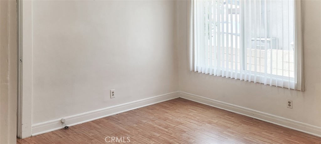 https://media.crmls.org/medias/84d15492-6e83-4e57-943a-a69a0e250057.jpg?preset=X-Large