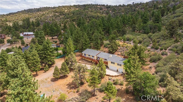 Detail Gallery Image 5 of 45 For 2196 Mariposa Ln, Big Bear City,  CA 92314 - 4 Beds | 2/1 Baths