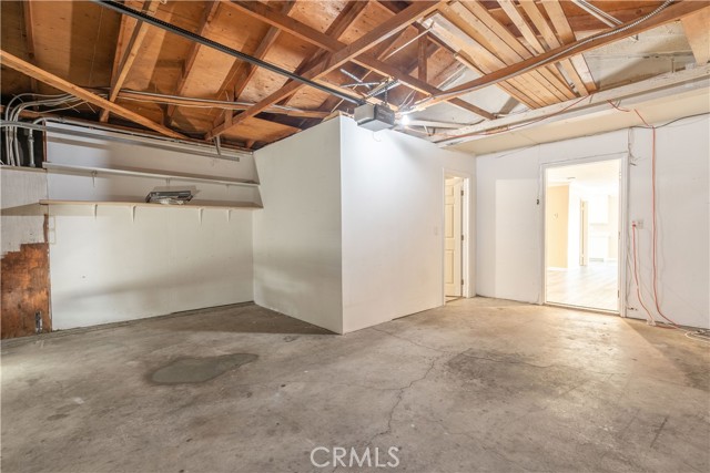627 East Lincoln Street, Carson CA: https://media.crmls.org/medias/84d2466b-f619-4b34-8507-6cc696857ff1.jpg