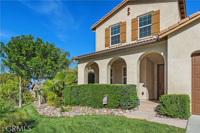 Detail Gallery Image 4 of 47 For 45844 Corte Mislanca, Temecula,  CA 92592 - 5 Beds | 3/1 Baths