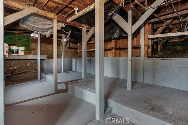1048 Dexter Street, Los Angeles CA: https://media.crmls.org/medias/84d29745-689d-49b4-87a8-d3db3f85b263.jpg
