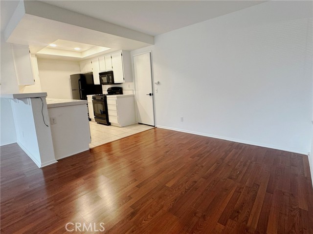 Detail Gallery Image 3 of 15 For 25222 Birch Grove, Lake Forest,  CA 92630 - 2 Beds | 2 Baths