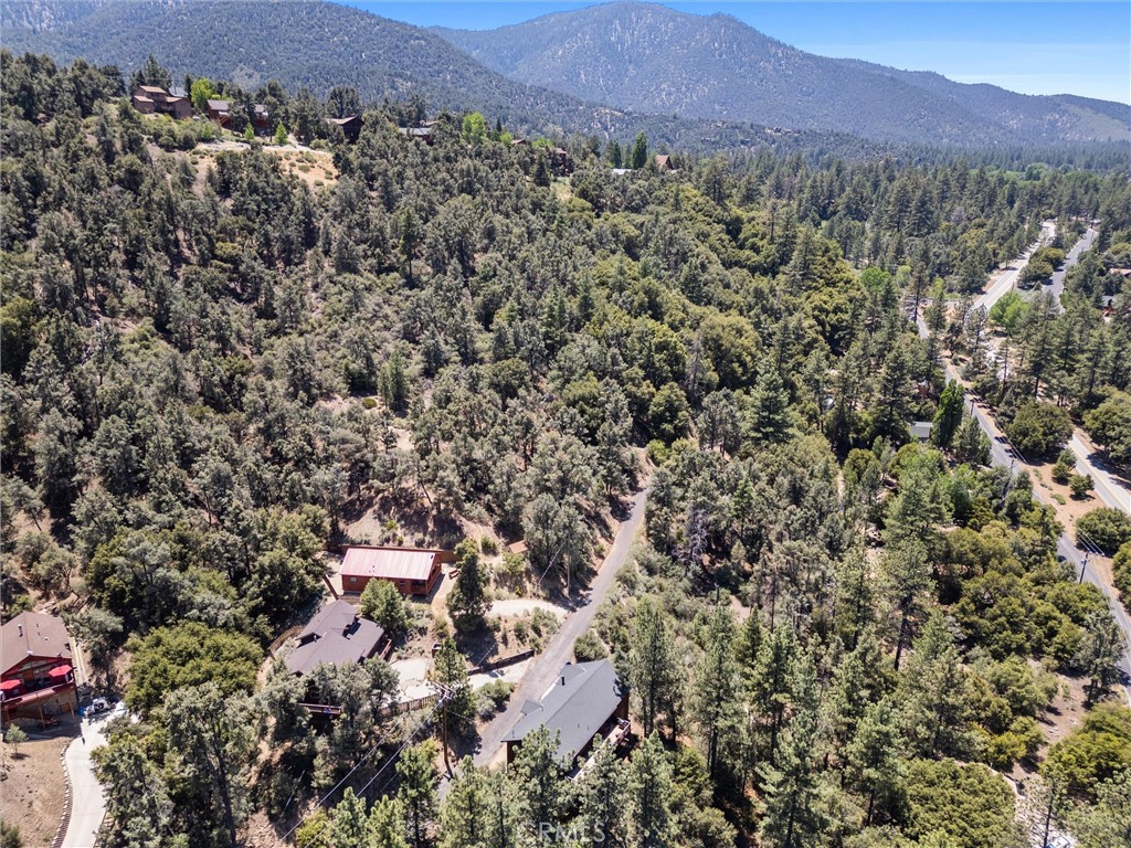 https://media.crmls.org/medias/84d39872-ceb4-4d70-bc94-db1bc6314b43.jpg?preset=X-Large