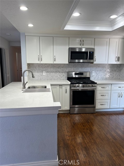 Detail Gallery Image 9 of 17 For 29154 River Run Ln, Highland,  CA 92346 - 4 Beds | 3 Baths